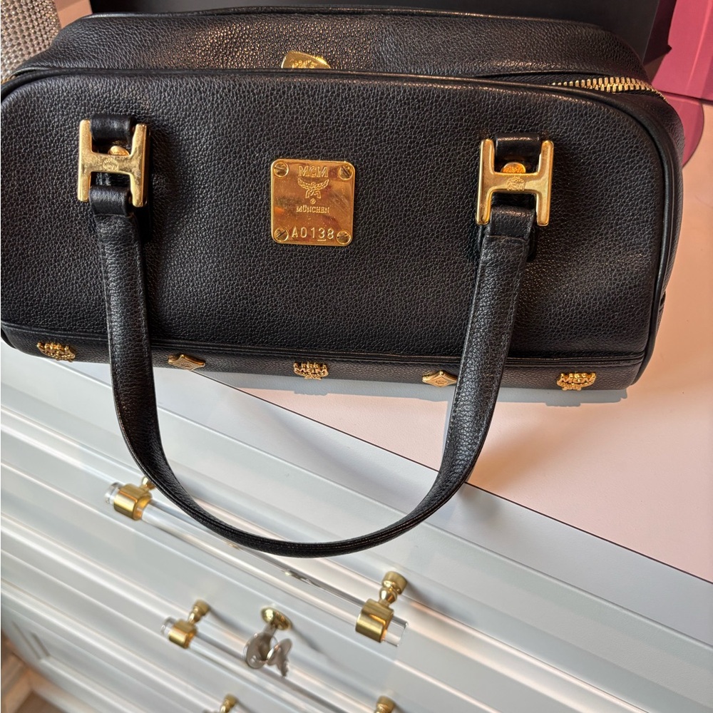 MCM Heritage COA EUC Black Leather Shoulder Bag with Gold Accents - Picture 2 of 15